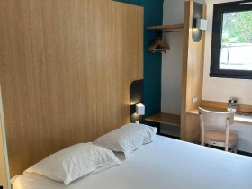 B&B H&ocirc;tel Aubagne G&eacute;menos